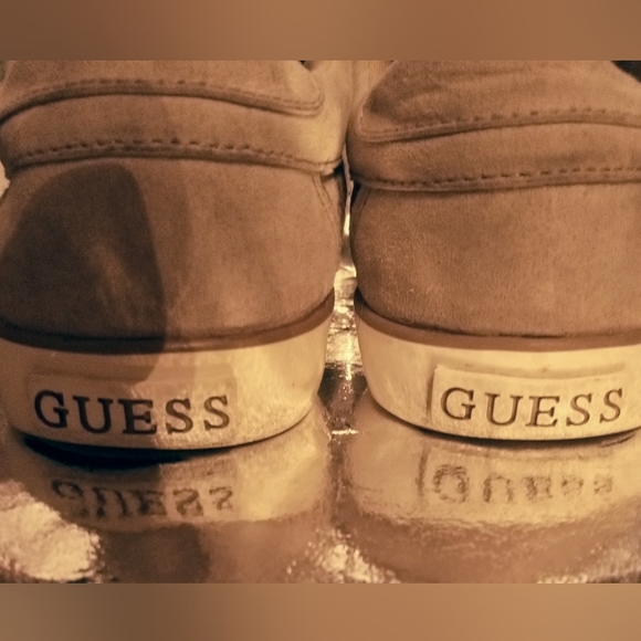 Guess women's gold chain sneakers. - Picture 5 of 7